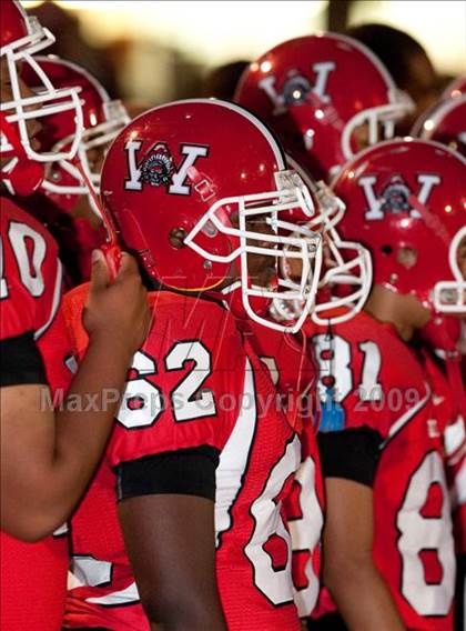 Thumbnail 3 in Glenville @ Wayne (Nike 5 Days 2 Friday) photogallery.