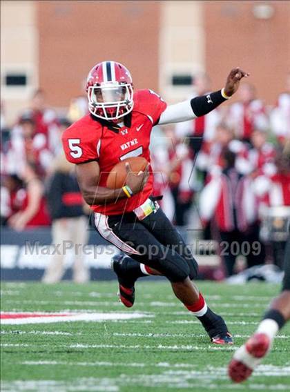 Thumbnail 3 in Glenville @ Wayne (Nike 5 Days 2 Friday) photogallery.