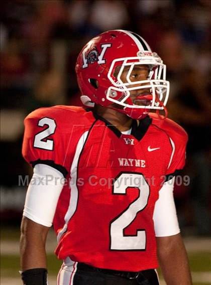 Thumbnail 2 in Glenville @ Wayne (Nike 5 Days 2 Friday) photogallery.