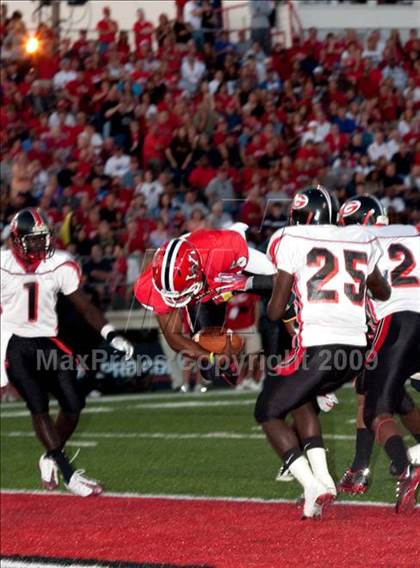 Thumbnail 1 in Glenville @ Wayne (Nike 5 Days 2 Friday) photogallery.