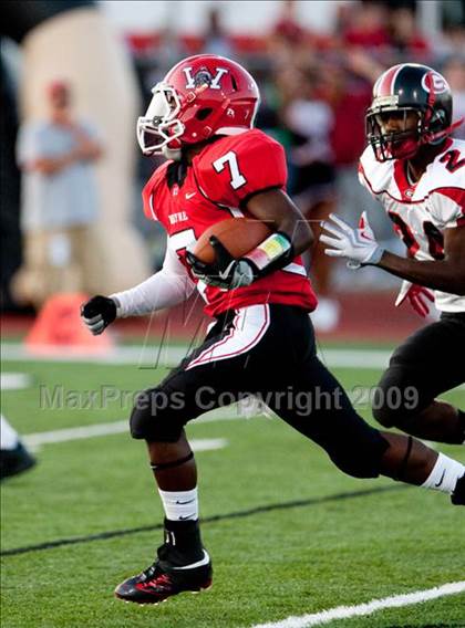 Thumbnail 2 in Glenville @ Wayne (Nike 5 Days 2 Friday) photogallery.