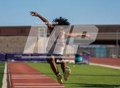 Thumbnail 1 in Skyhawk Invitational (Field) photogallery.