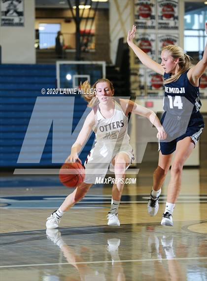 Thumbnail 1 in Bemidji vs Fergus Falls photogallery.