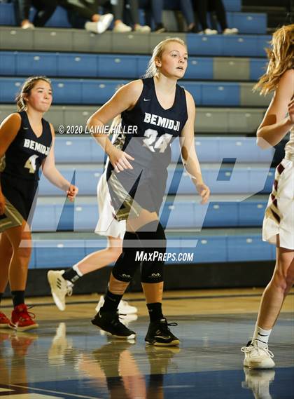 Thumbnail 1 in Bemidji vs Fergus Falls photogallery.