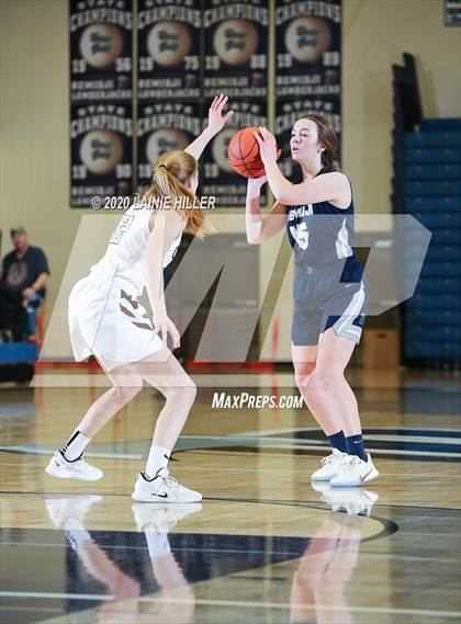 Thumbnail 2 in Bemidji vs Fergus Falls photogallery.