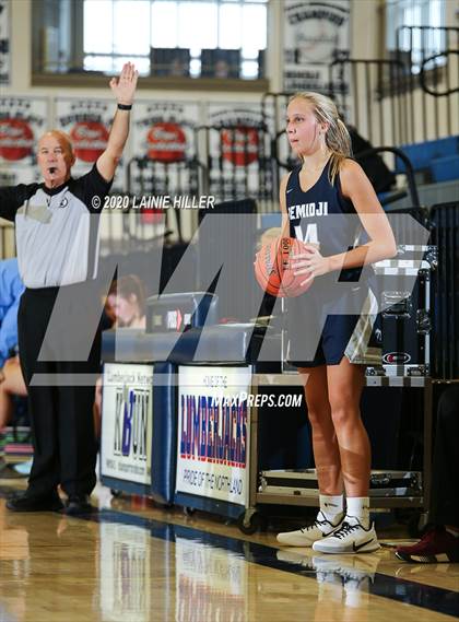 Thumbnail 3 in Bemidji vs Fergus Falls photogallery.