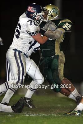 Thumbnail 2 in Newport @ Mira Costa photogallery.