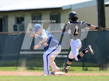 Thumbnail 1 in Berwick vs. Buckeye (LHSAA 3A Quarterfinal Playoff) photogallery.