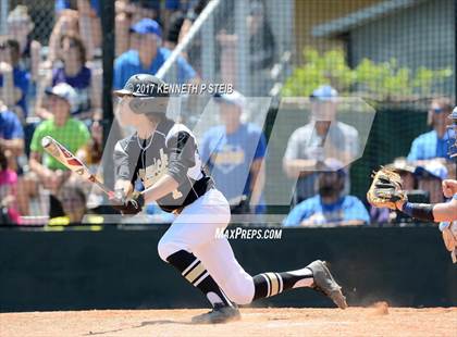 Thumbnail 2 in Berwick vs. Buckeye (LHSAA 3A Quarterfinal Playoff) photogallery.