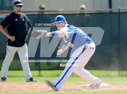 Thumbnail 2 in Berwick vs. Buckeye (LHSAA 3A Quarterfinal Playoff) photogallery.