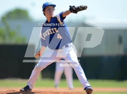 Thumbnail 3 in Berwick vs. Buckeye (LHSAA 3A Quarterfinal Playoff) photogallery.