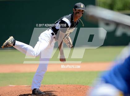 Thumbnail 3 in Berwick vs. Buckeye (LHSAA 3A Quarterfinal Playoff) photogallery.