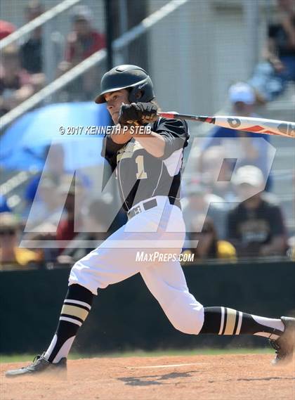 Thumbnail 2 in Berwick vs. Buckeye (LHSAA 3A Quarterfinal Playoff) photogallery.
