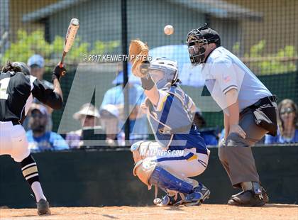 Thumbnail 3 in Berwick vs. Buckeye (LHSAA 3A Quarterfinal Playoff) photogallery.