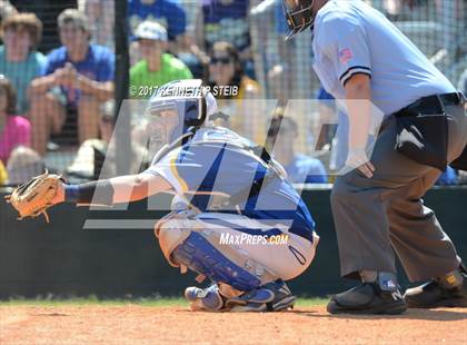 Thumbnail 2 in Berwick vs. Buckeye (LHSAA 3A Quarterfinal Playoff) photogallery.
