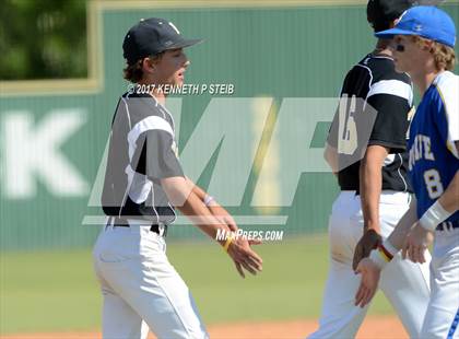 Thumbnail 3 in Berwick vs. Buckeye (LHSAA 3A Quarterfinal Playoff) photogallery.