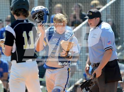 Thumbnail 2 in Berwick vs. Buckeye (LHSAA 3A Quarterfinal Playoff) photogallery.