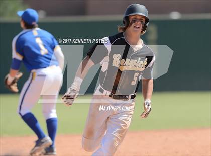 Thumbnail 2 in Berwick vs. Buckeye (LHSAA 3A Quarterfinal Playoff) photogallery.
