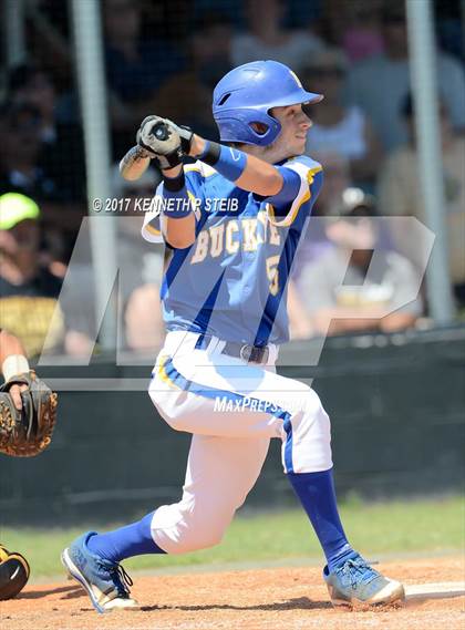 Thumbnail 1 in Berwick vs. Buckeye (LHSAA 3A Quarterfinal Playoff) photogallery.