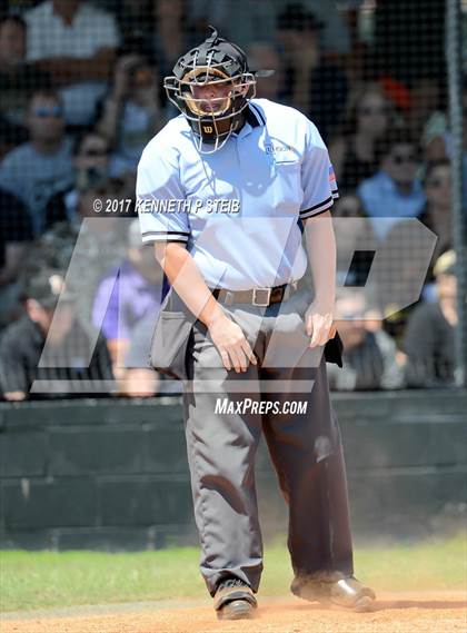 Thumbnail 3 in Berwick vs. Buckeye (LHSAA 3A Quarterfinal Playoff) photogallery.