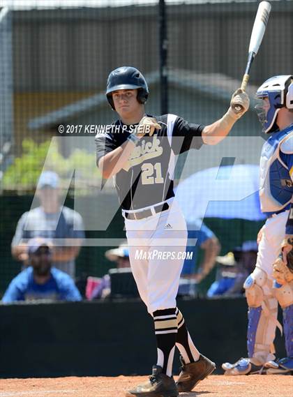 Thumbnail 3 in Berwick vs. Buckeye (LHSAA 3A Quarterfinal Playoff) photogallery.