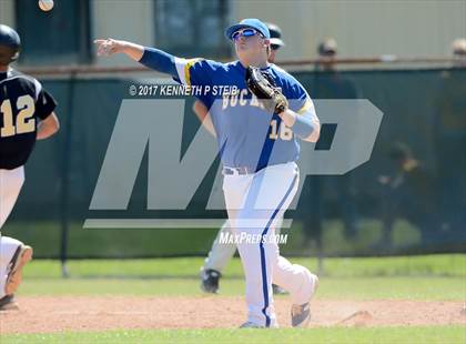 Thumbnail 1 in Berwick vs. Buckeye (LHSAA 3A Quarterfinal Playoff) photogallery.