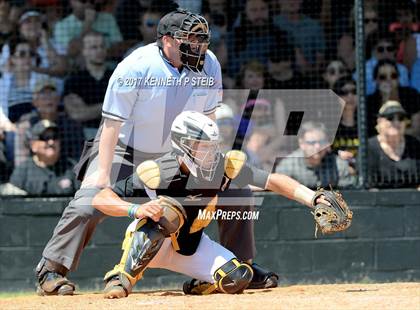 Thumbnail 3 in Berwick vs. Buckeye (LHSAA 3A Quarterfinal Playoff) photogallery.