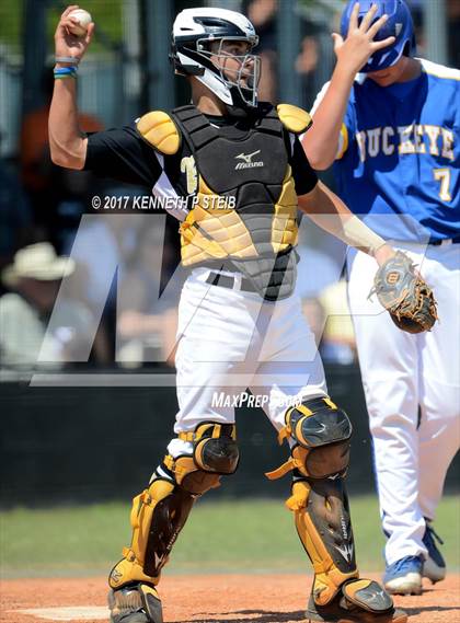 Thumbnail 3 in Berwick vs. Buckeye (LHSAA 3A Quarterfinal Playoff) photogallery.