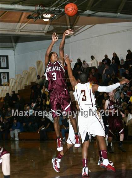 Thumbnail 3 in Ossining vs Mt. Vernon (Section 1 Class AA Quarterfinal) photogallery.