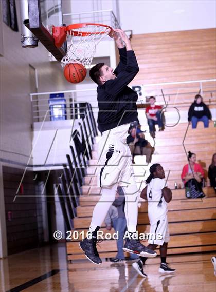 Thumbnail 3 in Norfolk @ Lincoln Northeast photogallery.