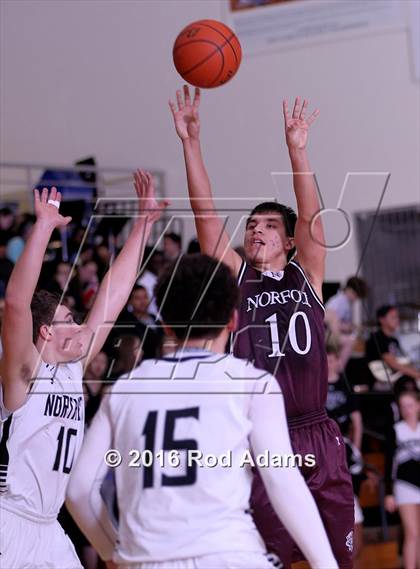 Thumbnail 1 in Norfolk @ Lincoln Northeast photogallery.