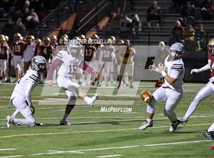 Thumbnail 2 in Bishop Stang vs Newburyport (MIAA Division 5 Round of 16) photogallery.