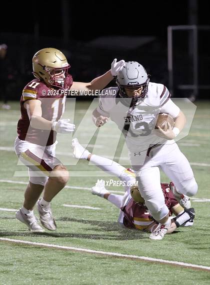 Thumbnail 1 in Bishop Stang vs Newburyport (MIAA Division 5 Round of 16) photogallery.