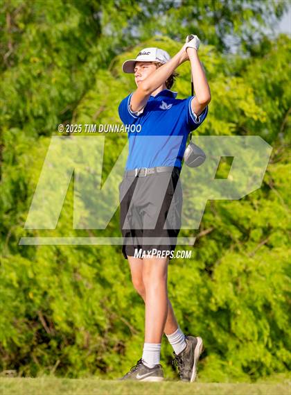 Thumbnail 3 in UIL Region IV 5A Boys Golf Final (Round 2) photogallery.