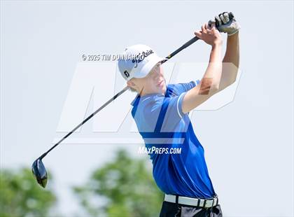Thumbnail 3 in UIL Region IV 5A Boys Golf Final (Round 2) photogallery.
