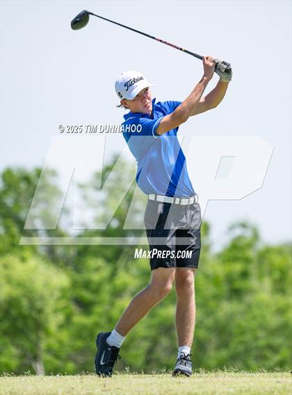 Thumbnail 2 in UIL Region IV 5A Boys Golf Final (Round 2) photogallery.