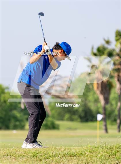 Thumbnail 2 in UIL Region IV 5A Boys Golf Final (Round 2) photogallery.