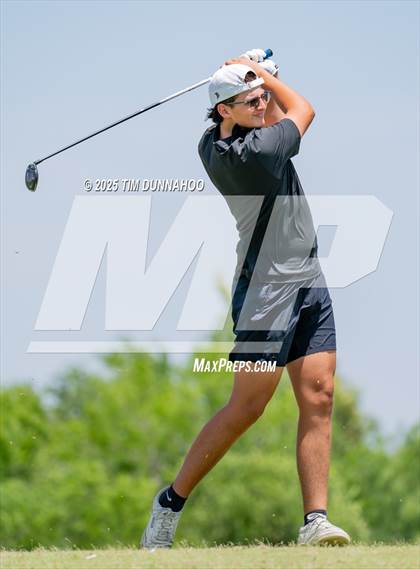 Thumbnail 2 in UIL Region IV 5A Boys Golf Final (Round 2) photogallery.