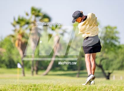 Thumbnail 1 in UIL Region IV 5A Boys Golf Final (Round 2) photogallery.