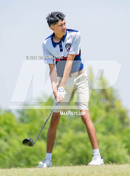 Thumbnail 2 in UIL Region IV 5A Boys Golf Final (Round 2) photogallery.