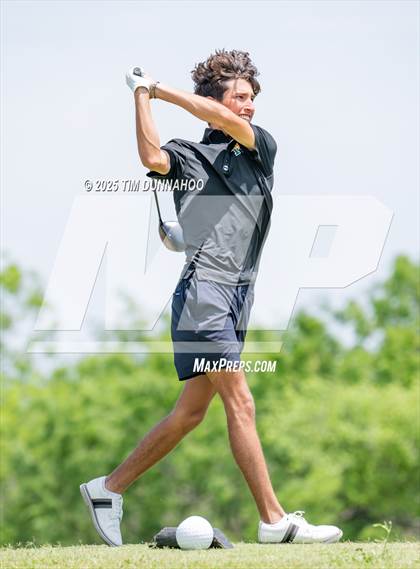 Thumbnail 2 in UIL Region IV 5A Boys Golf Final (Round 2) photogallery.