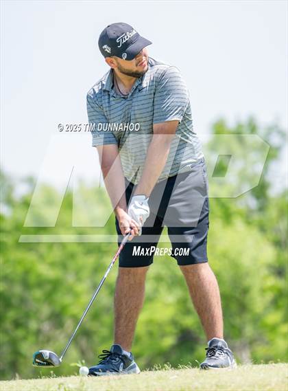 Thumbnail 2 in UIL Region IV 5A Boys Golf Final (Round 2) photogallery.