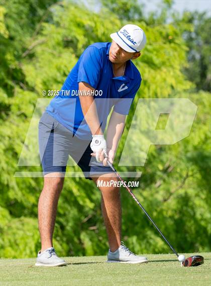 Thumbnail 2 in UIL Region IV 5A Boys Golf Final (Round 2) photogallery.