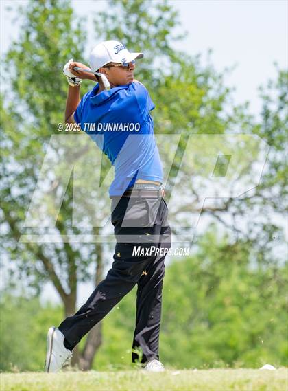 Thumbnail 2 in UIL Region IV 5A Boys Golf Final (Round 2) photogallery.