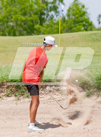 Thumbnail 1 in UIL Region IV 5A Boys Golf Final (Round 2) photogallery.