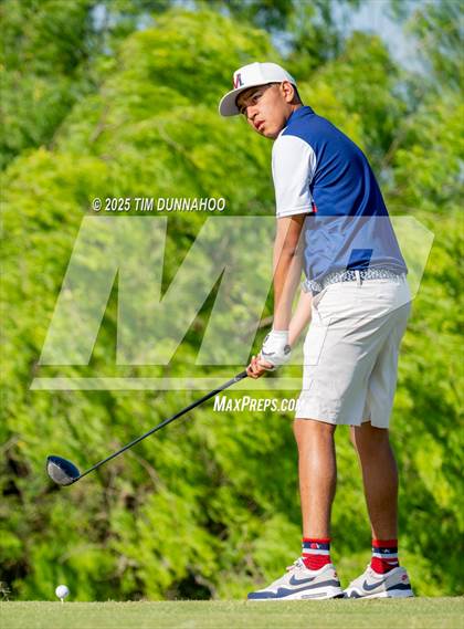 Thumbnail 3 in UIL Region IV 5A Boys Golf Final (Round 2) photogallery.