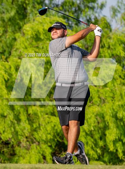 Thumbnail 3 in UIL Region IV 5A Boys Golf Final (Round 2) photogallery.