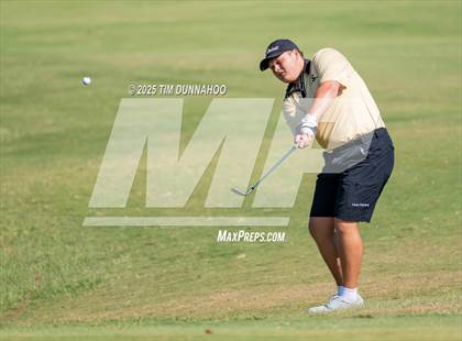 Thumbnail 3 in UIL Region IV 5A Boys Golf Final (Round 2) photogallery.