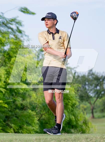 Thumbnail 1 in UIL Region IV 5A Boys Golf Final (Round 2) photogallery.