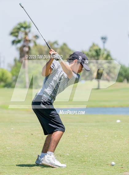 Thumbnail 2 in UIL Region IV 5A Boys Golf Final (Round 2) photogallery.